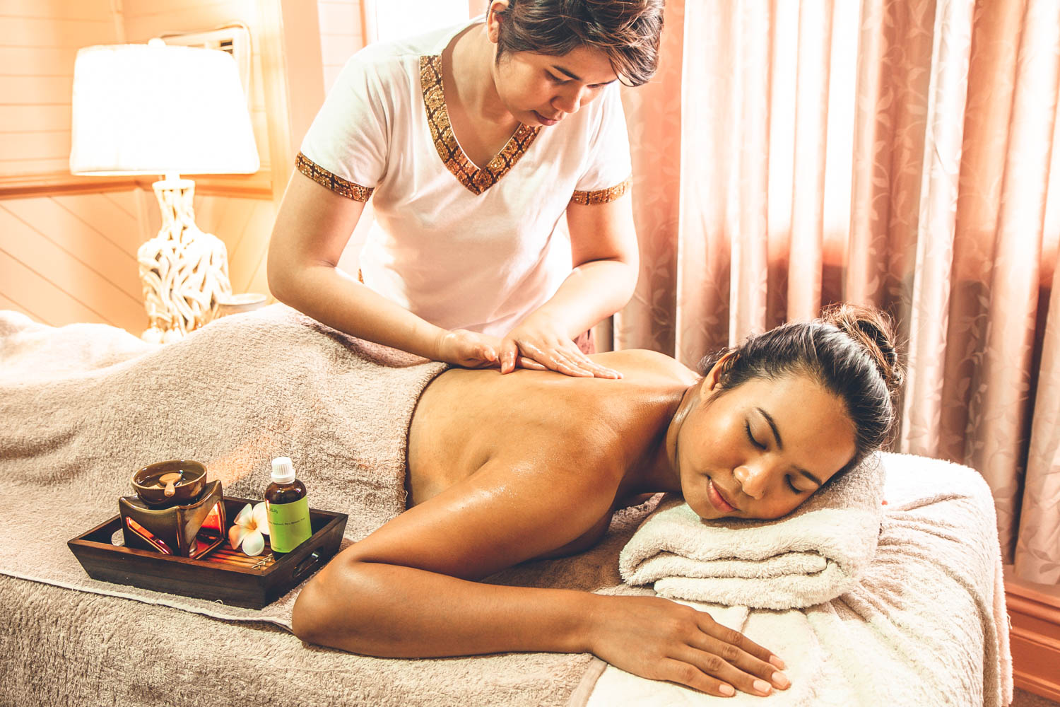 Hot Stone Massage near Hunter Valley | Thai Nature Massage Cessnock